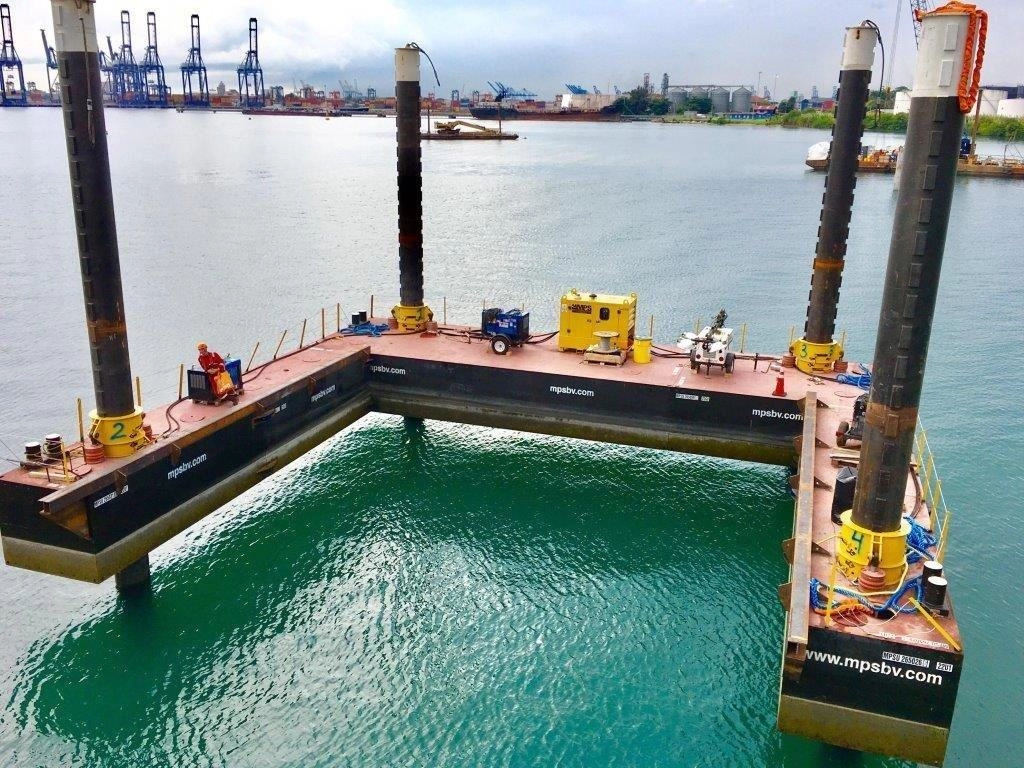 Dolphin Construction - Gas Load-Out Dolphins in Panama